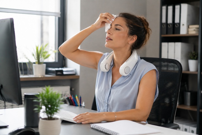 Le ventilateur de cou, l'indispensable